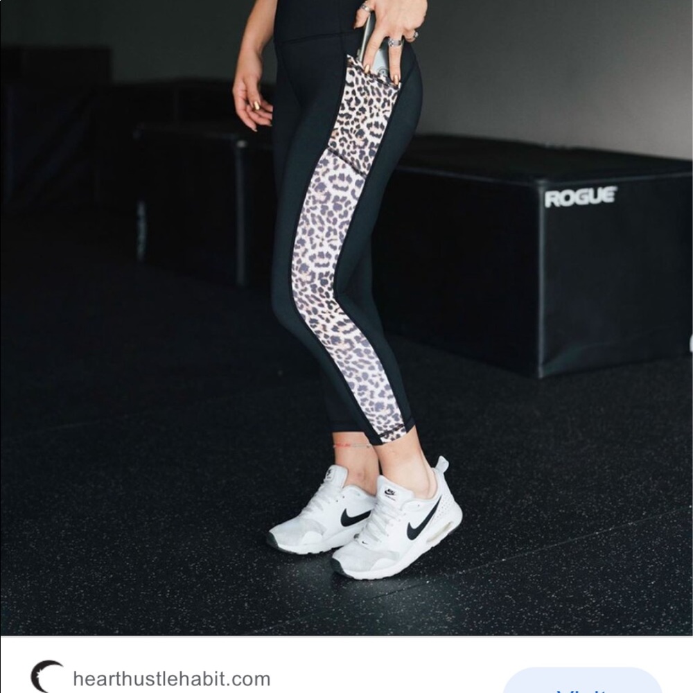 ZYIA Leopard crop leggings